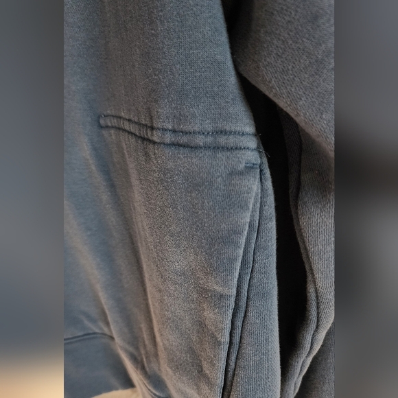 Under Armour Light Blue Fleece Pullover - Picture 3 of 4